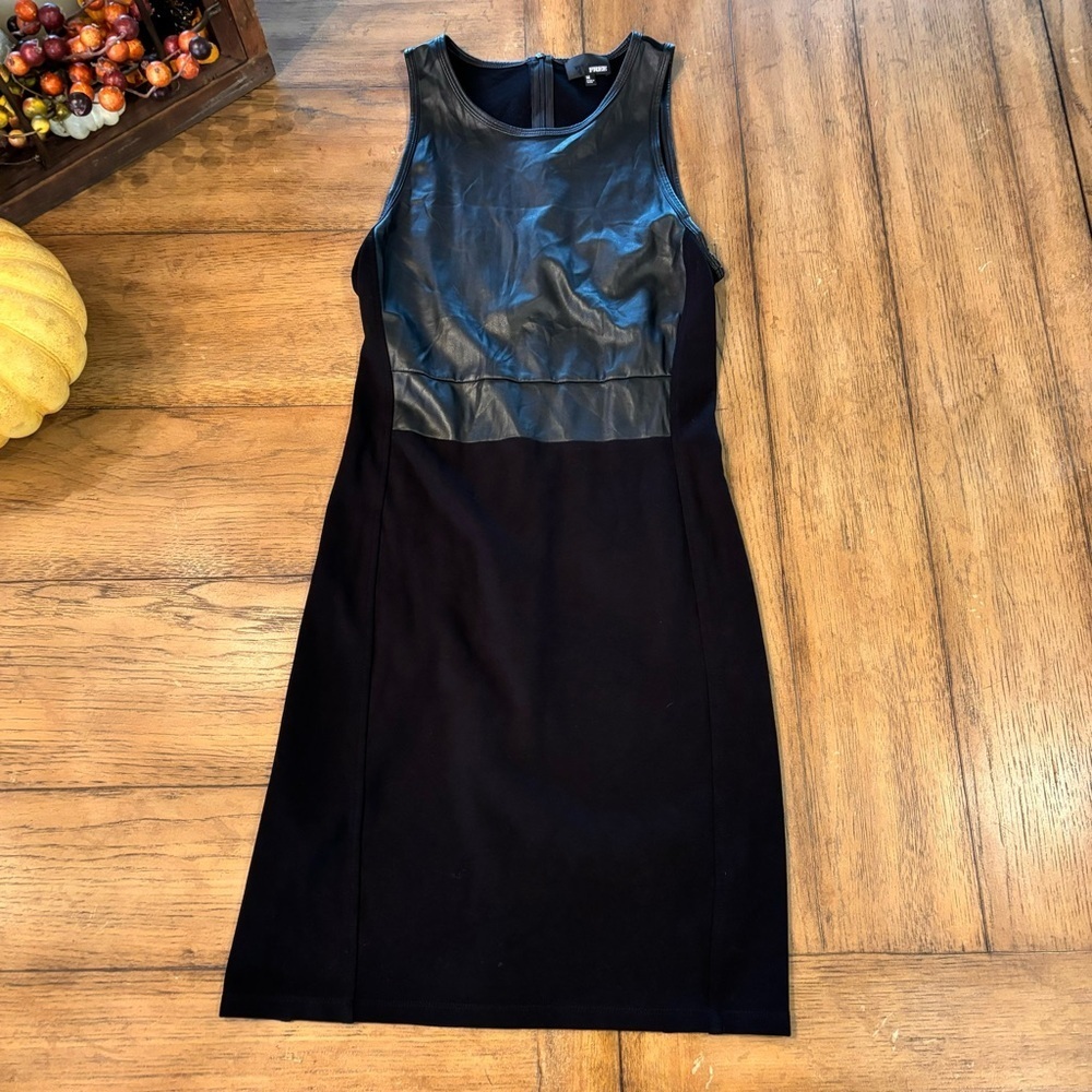 Aritsia Wilfred Free Elin Dress, Medium, LBD, Bodycon, Date Night, Comfy, Staple - Picture 2 of 11